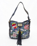 Ed Hardy - Desiggns - For the World - Bolsa de mão em tecido e camurça estampada, ferragens douradas, altura 26 cm, comprimento 32 cm, profundidade 10 c, alça med. 24 cm. Bola usada, mas em bom estado, acompanha dust bag.