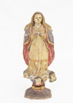 Nossa Senhora da Conceição - Antiga imagem sacra Brasileira cerca de 1900 entalhada em madeira policromada com olhos de vidro, med. 25,5x8x6,5 cm (faltam as mãos da Nossa Senhora e uma cabeça de anjo na lateral).