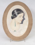 Alvaro Santos - Rosto feminino - Desenho a lápis de cera e aquarela. Técnica mista, ass. e datado 1926 e localizado Rio de Janeiro, med. 40x27 cm, com paspatú med. 49x37 cm. (papel com pequenas manchas do tempo e sem moldura).