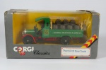 AUTOMODELISMO - série CORGI CLASSICS - THORNYCROFT BEER TRUCK - THOMAS WETHERED & SONS Ltd. TEA. Na Embalagem Original. Fabricada na Grã-Bretanha. Mede aprox. 13 cm de comprimento.