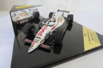 AUTOMODELISMO - LOLA de CORRIDA NIGEL MANSELL (K-MART HAVOLINE LOLA NIGEL MANSELL). Escala 1/24 - Fabricação ONIX. A tampa de acrílico apresenta partes danificadas.