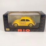 AUTOMODELISMO - VOLKSWAGEN (FUSCA) TAXI AMARELO - marca RIO ITÁLIA (SL016) Escala 1:43 - (1:43 Rio Volkswagen Taxi Brasil 1953 Giallo Rio Diecast MMC), no Blister e Caixa Originais. Referência: https://www.ebay.com/itm/256283835359