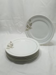 Jogo de 6 pratos rasos de mesa em porcelana Real floral com friso prata. Medindo 26cm de diâmetro.