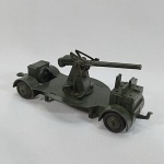 Brinquedo antigo militar - Anti Aircraft Gun - Fabricado na Inglaterra pela Dinky Toys. Escala 1/48, mede 11,5cm de comprimento. As rodas giram livremente