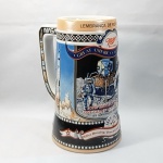 Maravilhosa caneca de Chopp - Chope - com tema da Nasa e da Cerveja Miller High Life. Uma homenagem ao primeiro passo do homem na lua em 1969. Fabricada em alto relevo, bem detalhada e numerada. Mede 18cm de altura. Toda em relevo. Fabricada no Brasil em Rio negrinho.