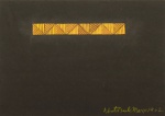 Burle Marx, Roberto (São Paulo SP 1909 - Rio de Janeiro RJ 1994), " Sem título". Guache sobre papel cartão preto.  Assinado. Década de 60. Med. 22,5 x 32 cm (MI). Pequenos pontos de acidez. Acervo Particular Rio de Janeiro/RJ.  Nota de proveniência: Pintura de joia, croqui, criada por Roberto Burle Marx para seu irmão, o joalheiro Haroldo Burle Marx na década de 1960. Contém, no verso, anotações da ourivesaria onde eram produzidas as joias. Essa pintura, pertencia à empresa do joalheiro e foi herdada por sua família . Acervo Particular da Família Burle Marx.  Nota sobre a parceria dos irmãos Roberto Burle Marx e Haroldo Burle Marx: Roberto Burle Marx desenhou joias para Haroldo Burle Marx. A colaboração entre os irmãos foi natural, já que ambos compartilhavam uma visão artística voltada para formas orgânicas, cores vibrantes e a valorização de elementos naturais. Roberto, conhecido por seus jardins e obras de arte abstratas, influenciou diretamente o design das joias de Haroldo. Algumas das peças criadas por Haroldo foram baseadas em desenhos e conceitos desenvolvidos por Roberto. O estilo modernista, as curvas fluidas e as formas inspiradas na natureza, presentes no paisagismo de Roberto, também aparecem nas joias. Haroldo, por sua vez, traduziu essas ideias para a joalheria, utilizando lapidações inovadoras e técnicas como o ouro martelado e o entourage, onde as pedras preciosas eram esculpidas de forma única para se encaixar perfeitamente na peça. De grande relevância no mercado .As joias de Haroldo Burle Marx são altamente valorizadas no mercado de colecionadores, sendo leiloadas por casas renomadas, como Sothebys e Christies. Seu legado na joalheria moderna brasileira permanece vivo, e suas peças continuam sendo admiradas por seu design inovador e atemporal. Fonte : Ia e IC.