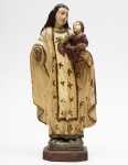 ARTE SACRA - Antiga imagem de Nossa Senhora do Carmo, construída em madeira policromada. Faltando dedinhos e perdas na pintura. OBS: Apresenta Marcas do tempo e uso. No estado . Med. Alt. Alt. 29,0 cm e 31,0 cm com a base.