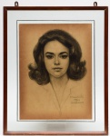 D. ISMAILOVITCH - Dimitri Ismailovitch (1892, Satanoff, Rússia -1976, Rio de Janeiro, Brasil) - Desenho "Retrato de uma jovem mulher"  Assinado e datado 1963 no C.I.D. Fina moldura em madeira. OBS: Marcas do tempo.  Med. MI 47,0 cm X 36,0 cm.    ME                                                             BIOGRAFIA: Pintor e desenhista. Estudou na Escola de Belas Artes da Ucrânia entre 1918 e 1919. Chegou ao Brasil em 1927, depois de curta passagem por Atenas, Londres e Estados Unidos. Obteve medalha de prata no Salão Nacional de Belas Artes, e pequena medalha de prata no Salão Paulista de Belas Artes. Notabilizou-se como retratista, dedicando-se também à paisagem e à natureza-morta. Em 1964, escreveu a seu respeito Antonio Bento: "...Não há dúvida que a sua técnica é também das mais sólidas, disso resulta que os seus quadros a óleo, feitos há mais de trinta anos, encontram-se hoje tão bem conservados como no momento em que foram pintados, creio que esse é um dos maiores elogios que podem ser feitos ao pintor, dono de um métier dos mais vigorosos, numa época em que tantos pintores modernos ignoram quase totalmente o esplêndido artesanato dos mestres antigos. Fonte: Catálogo das Artes.
