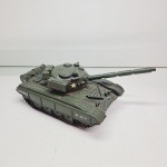 Brinquedo tanque de guerra em lata artesanal. Qualquer duvida entrar em contato pelo whatsaap: 11948723970 ou pelo nosso email: loucoporantiguidades@gmail.com. OBS: A sua participação em nosso leilão ajuda em causas animais.