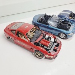 Carrinhos de brinquedo de ferro em escala para restauro. Qualquer duvida entrar em contato pelo whatsaap: 11948723970 ou pelo nosso email: loucoporantiguidades@gmail.com. OBS: A sua participação em nosso leilão ajuda em causas animais.