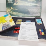 Jogo WAR da grow anos 80. Qualquer duvida entrar em contato pelo whatsaap: 11948723970 ou pelo nosso email: loucoporantiguidades@gmail.com. OBS: A sua participação em nosso leilão ajuda em causas animais.