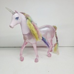 Unicornio de brinquedo da barbie. Qualquer duvida entrar em contato pelo whatsaap: 11948723970 ou pelo nosso email: loucoporantiguidades@gmail.com. OBS: A sua participação em nosso leilão ajuda em causas animais.