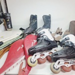 Patins antigos e novos e pares de raquetes. Qualquer duvida entrar em contato pelo whatsaap: 11948723970 ou pelo nosso email: loucoporantiguidades@gmail.com. OBS: A sua participação em nosso leilão ajuda em causas animais.
