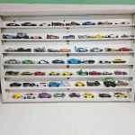 Carros colecionaveis de brinquedo, a maioria são hotwhells. Qualquer duvida entrar em contato pelo whatsaap: 11948723970 ou pelo nosso email: loucoporantiguidades@gmail.com. OBS: A sua participação em nosso leilão ajuda em causas animais.