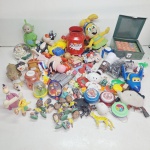 Varios brinquedos promocionais. Qualquer duvida entrar em contato pelo whatsaap: 11948723970 ou pelo nosso email: loucoporantiguidades@gmail.com. OBS: A sua participação em nosso leilão ajuda em causas animais.