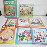 Livros Infantis. Qualquer duvida entrar em contato pelo whatsaap: 11948723970 ou pelo nosso email: loucoporantiguidades@gmail.com. OBS: A sua participação em nosso leilão ajuda em causas animais.