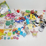 Brinquedos Variados. Qualquer duvida entrar em contato pelo whatsaap: 11948723970 ou pelo nosso email: loucoporantiguidades@gmail.com. OBS: A sua participação em nosso leilão ajuda em causas animais.