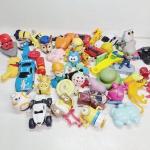 Varios brinquedos diversos. Qualquer duvida entrar em contato pelo whatsaap: 11948723970 ou pelo nosso email: loucoporantiguidades@gmail.com. OBS: A sua participação em nosso leilão ajuda em causas animais.