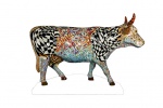 Cow Parade Belém - A vaca que vagueia - Autoria: Geraldo Teixeira  - Fibra de vidro com pintura, medindo: 154 x 234 x 80 cm aproximadamente. Base de fibra de vidro, medindo: 30 x 234 x 100 cm. Peso total com a base: 60 kg - Uso interno e externo. Patrocinador: Extrafarma