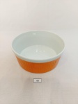 REFRATÁRIA EM PORCELANA REAL PARA FORNO E MESA NO TON DE LARANJA. MEDIDA:16 CM D 6,5 CM DE ALTURA