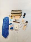 NECESSAIRE DE VIAGEM VARIG COM ESTOJO, 1 PAR DE MEIAS, PERFUME LOÇÃO, PENTE, ESCOVA DE DENTE, BARBEADOR, ESCOVINHA, KIT DE CONSTURA, DESODORANTE , PASTA DE DENTE. MEDIDA: MAIOR MEIAS 37,5 CM DE COMPRIMENTO, MENOR PASTA 6,5 CM DE COMPRIMENTO