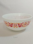 TRAVESSA REDONDA FUNDA/BOWL  EM VIDRO OPALINADO PIREX AMERICANO COM DECORAÇÃO DE PASSÁROS NOS TONS DE VERMELNHO E LARANJA. MEDIDA  22,52 CM X 10,5 CM