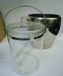 2 baldes de gelo : 1 acrílico c/ tampa e pegador 18x13cm e 1 inox 19x18cm sem tampa