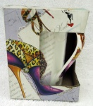 Caneca NOVA sem uso - em porcelana Elegante Fashion - linda na caixa  - 10 cm x 7cm diam 