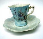 Xícara 5 x 4,5 cm  e pires em porcelana 9,5 cm - casca de ovo - filetada a ouro