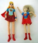 2 bonecas de vinil : Super Heroína 14 cm e Super Girl - 14 cm