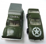 2 carrinhos Militares - camuflados - maior 8 cm e menor 7 cm - metal