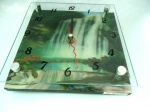 Relógio de mesa e parede em 3D (cascata) vidro c/ bisotê - 16 x 16 cm novo funcionando (pilha)