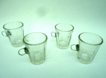 4 copinhos de vidro com alças coladas a mão (artesanato) para pinga/café/ licor etc...