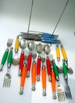 Suporte de Talheres com: 4 colheres sopa + 3 sobremesa + 4 garfos + 4 sobremesa + 4 facas 29x13x11cm