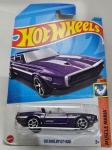 Miniatura Hot Wheels 69 Shelby GT-500,  Escala 1/64, Lacrada, Item no estado conforme fotos. Carrinho de coleção.