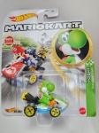 Miniatura Hot Wheels Mariokart Yoshi,  Escala 1/64, Lacrada, Item no estado conforme fotos. Carrinho de coleção.