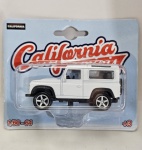 Miniatura California Minis  Land Rover Defender,  Escala 1/64, Lacrada, Item no estado conforme fotos. Carrinho de coleção.