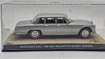 Miniatura Mercedes 600 On Her Majesty`s secret service , escala 1/43, coleção 007, base e acrílico originais, item de colecionador 