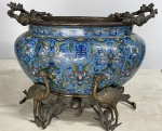 Grande Par de Jardineiras Chinesas Esmalte  Cloisonne Motivos Florais e Arabescos Com alça e flores