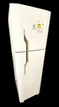 ELECTROLUX - Geladeira semi nova de 2 portas na cor branca; medindo 1,70 x 55 x 62 cm  ( retirada no