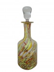 <B>MURANO</b>, uma (1) licoreira confeccionada em vidro de Murano multicolorido, tampa adaptada, medindo 29,5cm de altura.