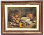 BENEDITO JOSÉ DE ANDRADE (CABREÚVA-SP, 1906 - 1979. SP-SP) - ´´NATUREZA MORTA´´ - 1926 - Rara e belíssima pintura, finamente executada em técnica de óleo sobre antiga tela, representando clássico motivo do artista de natureza morta, rica em movimentos e colorações. Assinada no C.I.E. e no verso, datada de SP, 1926. Mede 22,0 x 30,0 cm. Enquadrada em moldura de madeira da época medindo 34,0 x 42,0 cm. Perfeito estado de conservação. NOTA SOBRE O ARTISTA: Pintor e músico. Estudou no Liceu de Artes e Ofícios de São Paulo, na década de 1920, onde foi aluno de Enrico Vio, Vigianni e Paneli, produzindo durante as décadas de 1930 e 1940. Além da pintura, dedicou-se também à música, tocando violino e piano. Foi na década de 1940 que o artista interessou-se pela pintura de aves, com a qual ficou conhecido, pois, neste campo, ele era o único em sua época. Benedito José de Andrade passou a participar de exposições oficiais, expondo por sete vezes no Salão Paulista de Belas Artes, sendo que na 44ª edição, em 1980, sua participação foi póstuma, como homenageado. O Salão Paulista, financiado pelo Estado, era um dos eventos artísticos mais importantes da cidade. Quando o pintor candidatou-se pela primeira vez, esse evento já estava em seu 13º ano de existência, e a partir de 1945 obteve diversos prêmios. Andrade concentrou sua atividade artística em São Paulo, sendo que sua primeira participação em uma exposição coletiva foi no 11º Salão Paulista de Belas Artes, na Galeria Prestes Maia. Voltou a se destacar novamente em 1948, na 14ª edição do Salão, quando conquistou medalha de bronze, e no ano seguinte, conquistou, no mesmo Salão, a pequena medalha de prata. Em 1951, Andrade recebeu o Prêmio Prefeitura de São Paulo e, em 1963, a grande medalha de prata, respectivamente na 16ª e na 28ª edição do Salão Paulista de Belas Artes, sendo que 1963 foi o último ano que o pintor concorreu. Ainda neste Salão, integrou o júri no ano de 1966. Obteve outros prêmios da Associação Paulista de Belas Artes nos Salões de Santos e de Piracicaba. No Rio de Janeiro, participou do Salão Nacional de Belas Artes, obtendo medalha de bronze. Finalmente, em 1979, já no fim de sua vida, recebeu a grande medalha de ouro no 1º Salão de Artes Plásticas de Poá (http://museuafrobrasil.org.br/pesquisa/indice-biografico/lista-de-biografias/2014/12/30/benedito-jose-de-andrade).