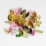 Precioso lote de Belíssimas Turmalinas multi coloridas 100% naturais, composto por 39 unidades totalizando 4.10 cts , clássica lapidação marquise brilhante, medindo 4.5 x 2.0 x 1.5 mm. 5.5 x 2.5 x 1.5 mm, cada. Excelente qualidade e clareza IF / VVS . Oportunidade única para montar uma joia de qualidade . Origem Nigéria.