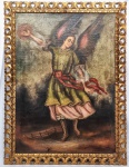 CUSQUENHO, PERU SÉC XIX - 78 X 110 CM - Grandiosa e magnífica pintura finamente executada em técnica de óleo sobre antiquíssima tela, representando clássico e expressivo arcanjo riquíssimo em movimentos e colorações com finos traços. Enquadrada em moldura patinada e vazada de madeira medindo 96 x 128 cm. Bom estado de conservação, levíssimos desgastes naturais do tempo na tela.