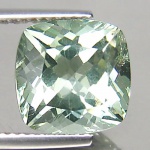 Belíssima Ametista green extra, preciosa de excelente qualidade e clareza transparente, rara lapidação almofada brilhante pesando 4.48 cts medindo 10.08 x 10.03 x 7.52 mm. Ótimo investimento para montar uma joia de qualidade. Origem Uruguai.
