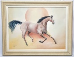 ADAGENIR - 60 x 80 - Linda pintura finamente executada em técnica de óleo sobre tela, representando expressivo cavalo rico em movimentos e colorações. Assinada no C.I.E. Enquadrada em moldura de madeira patinada medindo 77 x 97 cm. Perfeito estado de conservação.