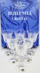 REPÚBLICA TCHECA - 24% PBO - Clássico e maravilhoso jogo de 6 taças, ditas Vino 130ML, executadas finamente em cristal chumbo corte fino da Bohemia, excepcional qualidade e renomada manufatura. Adornadas por riquíssima lapidação em tonalidade translúcida no bojo, haste e base. Seladas na base e acondicionadas em caixa original. Ambas em perfeito estado de conservação, medem 17,0 cm de altura x 8,0 cm de diâmetro da borda.