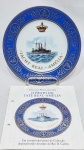 COLEÇÕES PHILAE - LISBOA - PORTUGAL - IATE REAL - Lindo e raríssimo prato raso de coleção, executado finamente em porcelana de ótima qualidade e manufatura, representando homenagem ao Rei D. Carlos: ´´O prato em porcelana do Iate Real-Amélia´´. Acompanha certificado. Perfeito estado de conservação. Mede 21,0 cm de diâmetro. Portugal, Déc. 90.