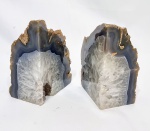 Elegante par de serra livros, em Geodo de Ágata natural. Perfeito estado de conservação. Mede 17,5 cm de altura cada aproximadamente.