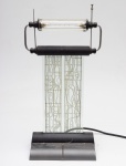 Luminária de mesa coluna em vidro duplo, base em metal. Med: 47cm (no estado)(s/garantia de funcionamento)